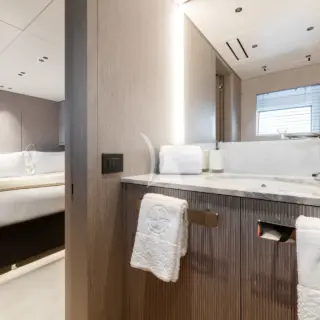 NORTHERN ESCAPE | Starboard Double - Ensuite