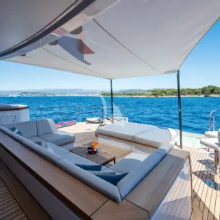 NORTHERN ESCAPE | Beach Club