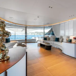 NORTHERN ESCAPE | Main Salon
