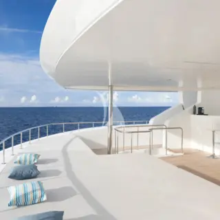 Upper deck aft lounge area & bar