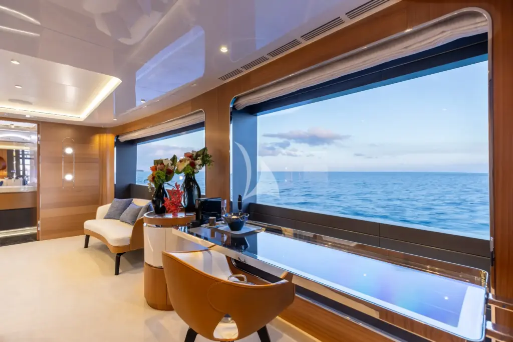 A SALT WEAPON - Primary Stateroom Office