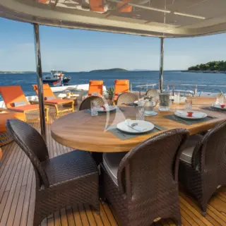 SEVENTH SENSE upper deck dining