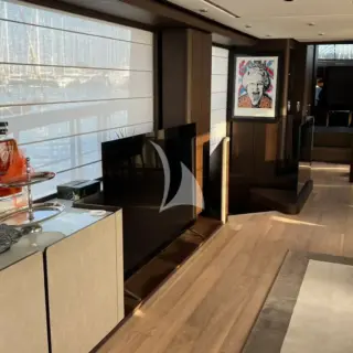 FAST - Saloon details