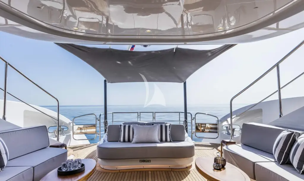 BACK 9 AND A HALF - Image 5