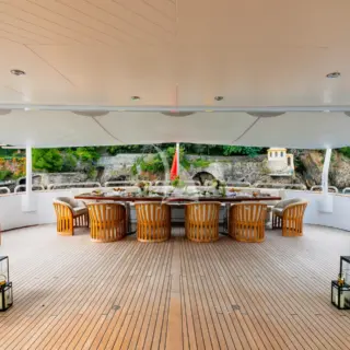 Upperdeck