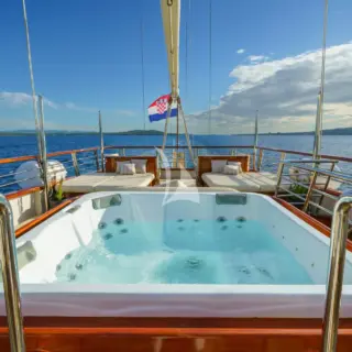 Jacuzzi on Sun Deck