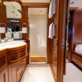 Queen Stateroom Head #1