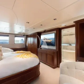 Main Deck Full Beam Master Stateroom