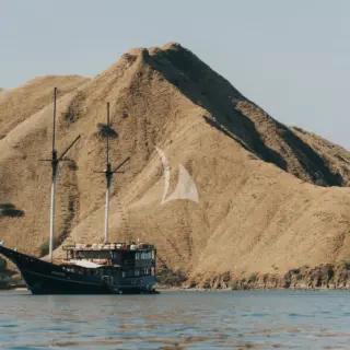 CELESTIA - At anchor