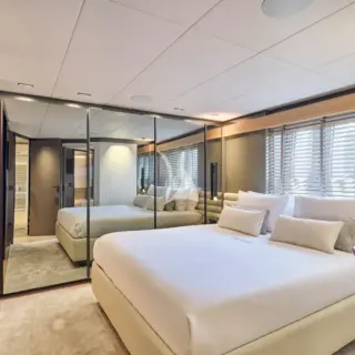 Lower deck double cabin