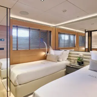 Lower deck convertible double/twin cabin