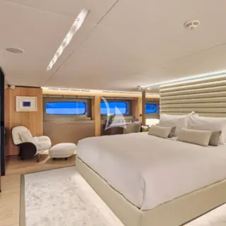 Main deck master cabin