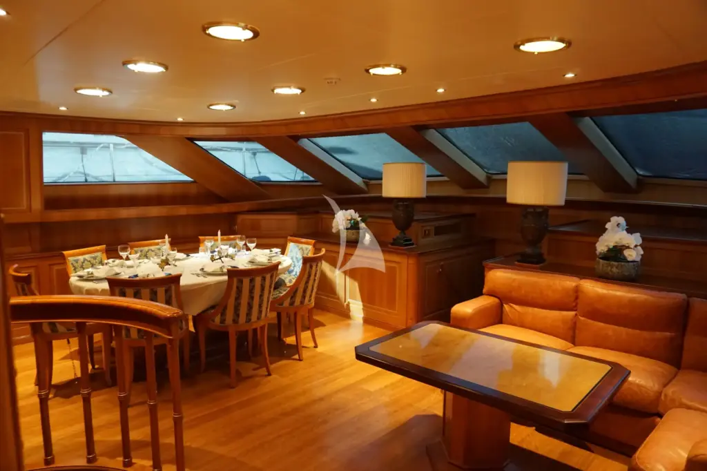 S/Y ELLEN - Salon and dining