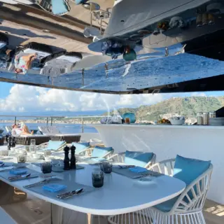 Sundeck dining