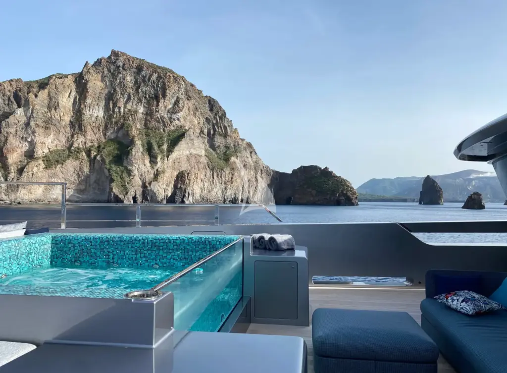 PANDION PEARL - Upper deck Jacuzzi