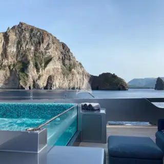 Upper deck Jacuzzi