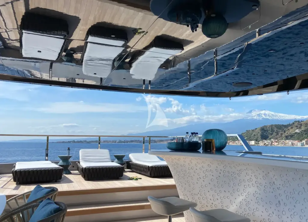 PANDION PEARL - Sundeck lounging