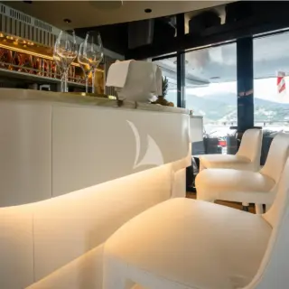 Main salon bar