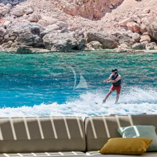 SOL MADININA - Waterskiing 