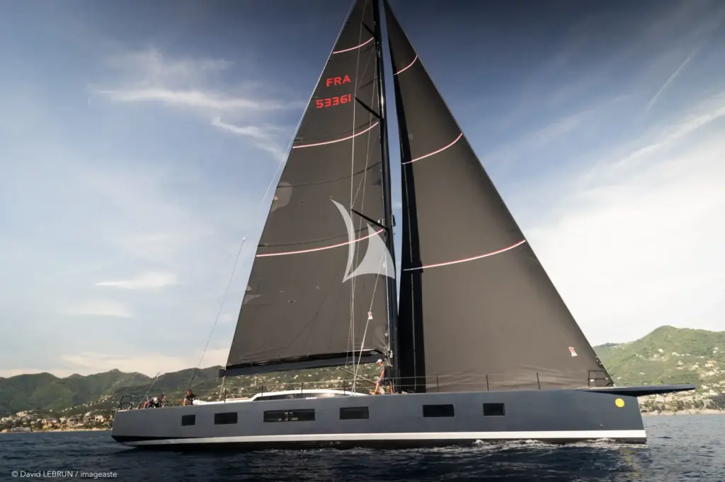 LUCE GUIDA - Sailing