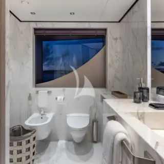 GIOIA - Master cabin en suite bathroom