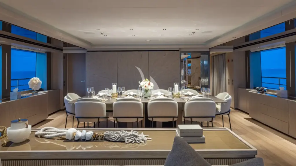 GIOIA - Main deck dining area