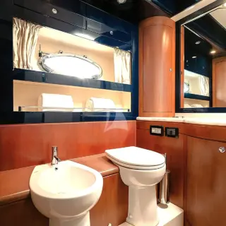 ETERNO - Master Suite - Bath 