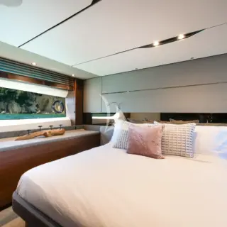 FAR & AWAY - Image 23