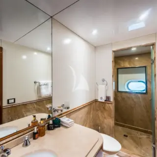 Double cabin bathroom
