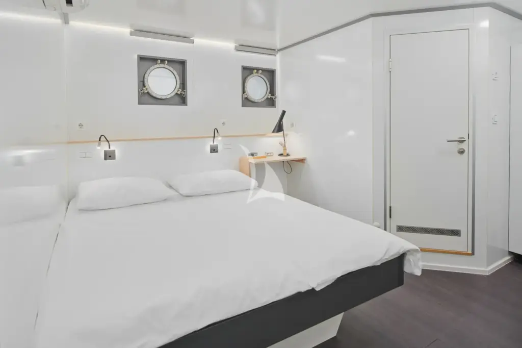 Almissa - Double Cabin