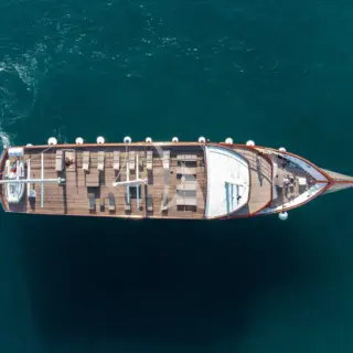 Almissa - Exterior