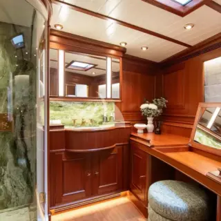 Owner's ensuite