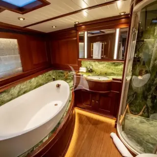 Owner's ensuite