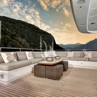 Upper deck lounge
