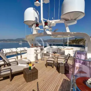 Sun deck