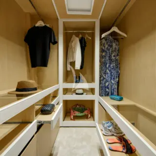 LADY LUNA - Master Stateroom - Walk-in Wardrobe