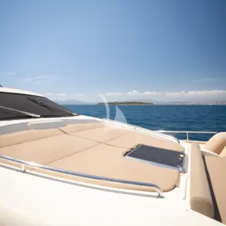Front Sunbeds