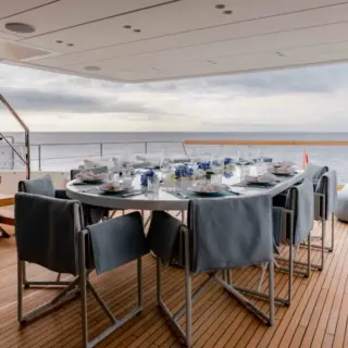 Upper Deck - Al fresco dining
