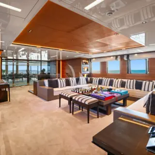 Bridge Deck: Salon