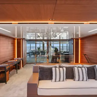 Bridge Deck: Salon