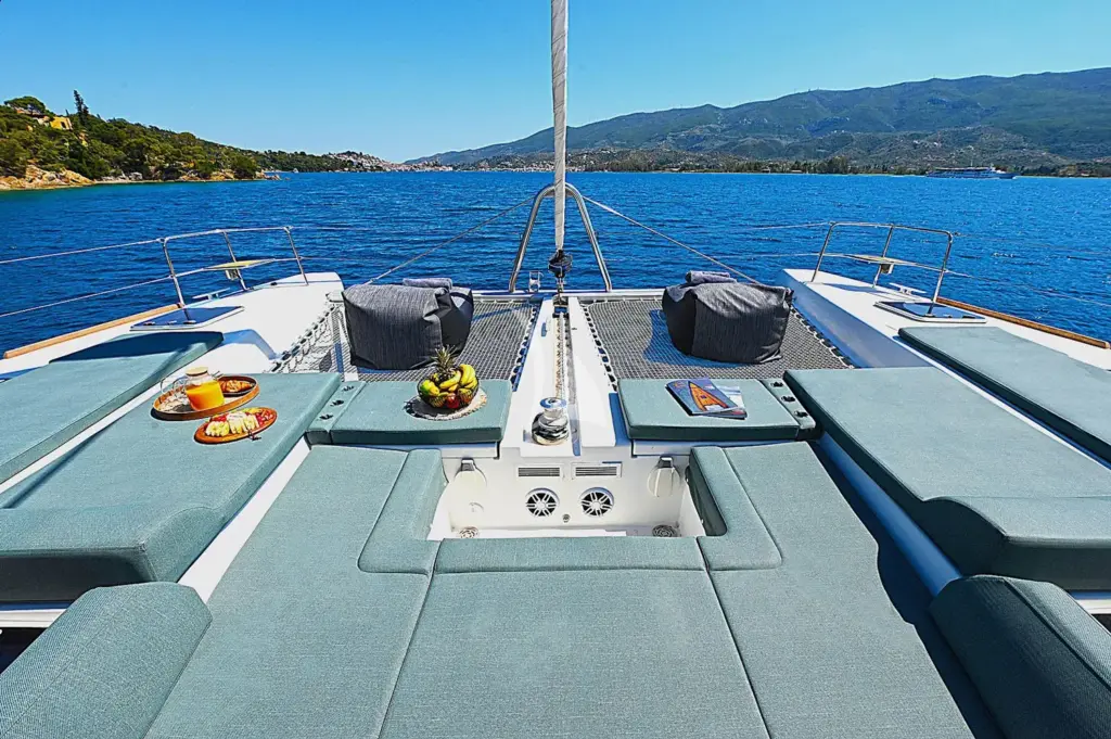 ACE OF HEARTS - Sun Deck