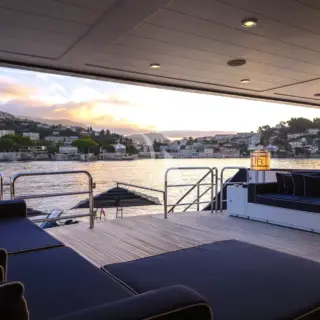 Main deck aft