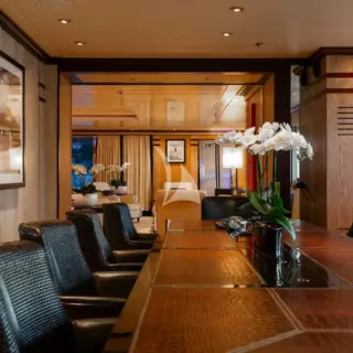 Conference/dining room
