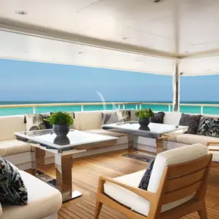 Main deck aft