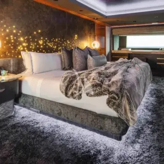 Master suite