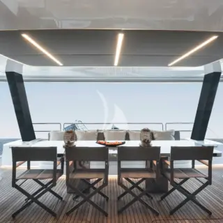 ALTEYA - Dining table aft