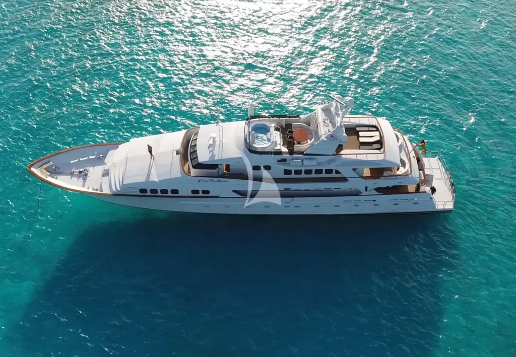 GRAND ILLUSION - Image 2