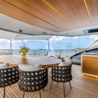 Bridge deck aft