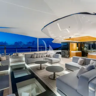 Main deck aft
