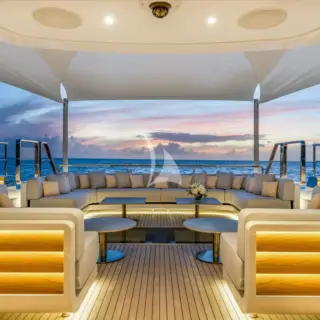 Main deck aft
